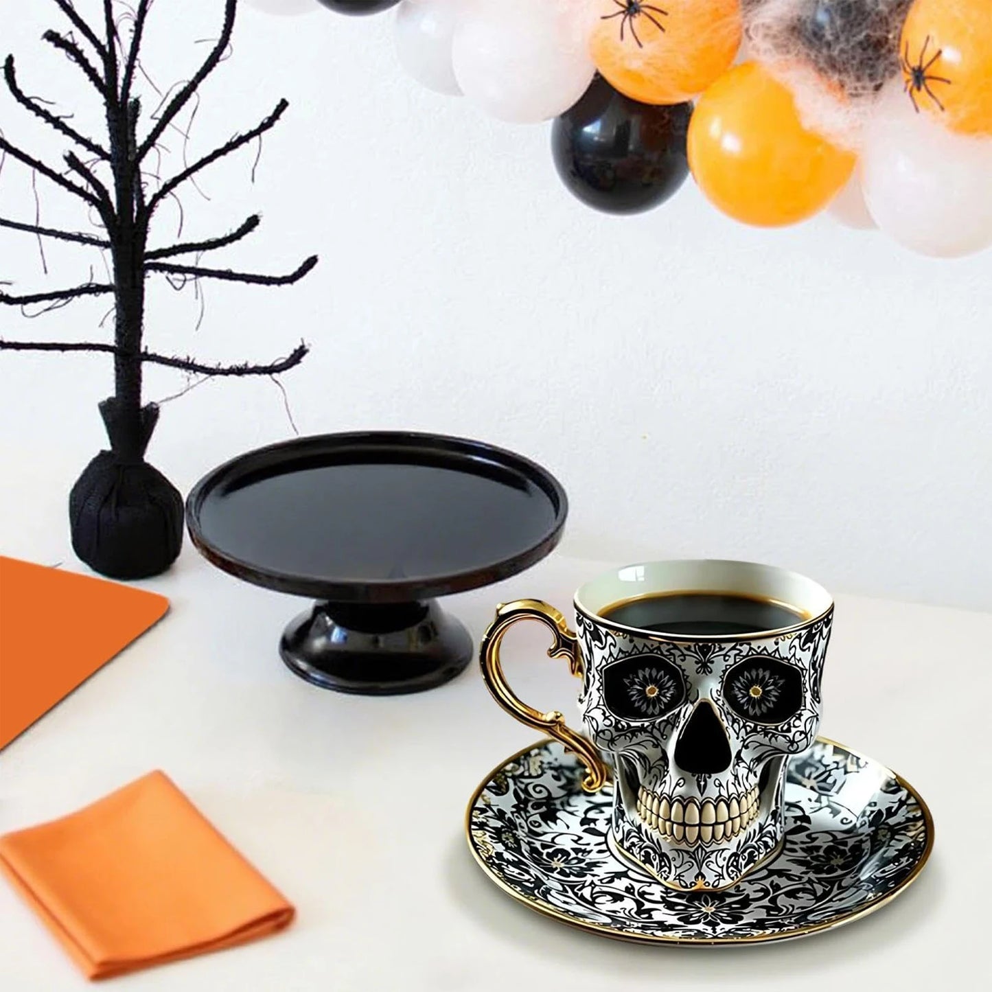 Gothic Gold-Plated Resin Coffee Mug with Dark Aesthetic Design - Unique Vampire - Detail View