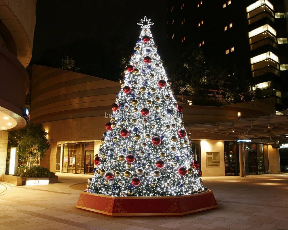 Outdoor LED Christmas Tree for Commercial Street Decorations - Back View