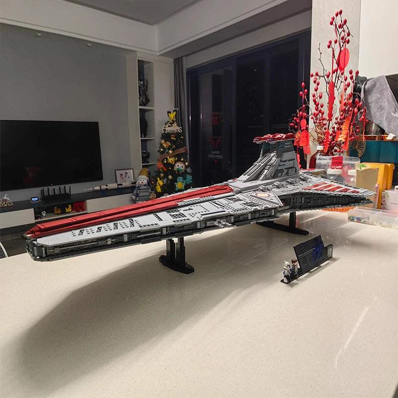 MINISO Disney 5374pcs Wars Stars Battle Biggest Venator-class Republic Attack Cr - Detail View
