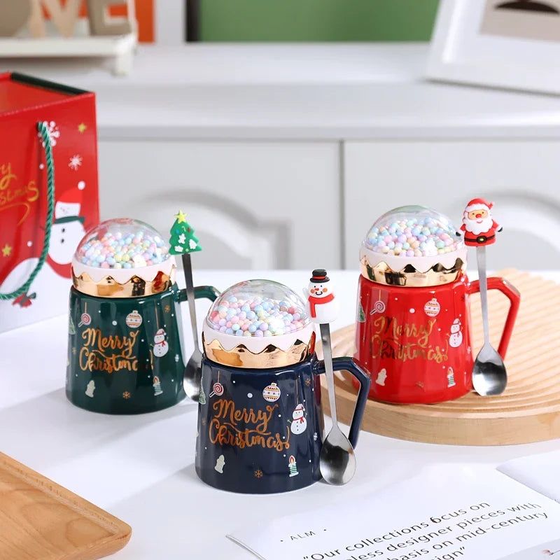 Christmas Mugs with lid and Santa Claus spoon Creative Planet Ceramic - Texture Detail