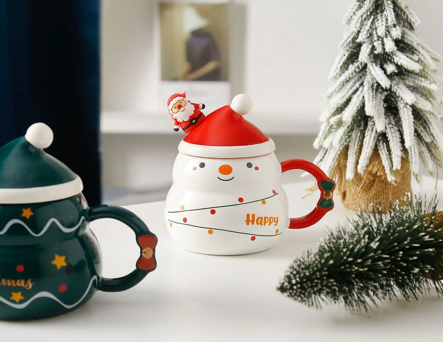 Ceramic Christmas Mug with Lid Spoon Cute Cartoon Coffee Cup New Year - Scale View