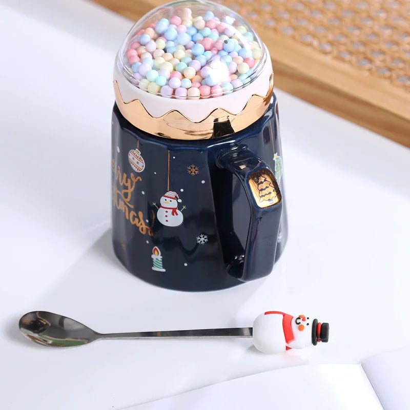 Christmas Mugs with lid and Santa Claus spoon Creative Planet Ceramic - Material Detail