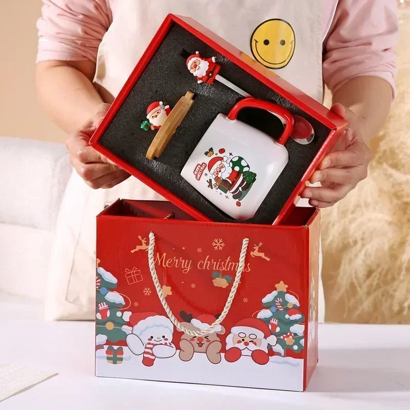 Christmas Tree Mug Box Ceramic Mug Christmas Gift Ceramic Mug with Lid - Texture Detail